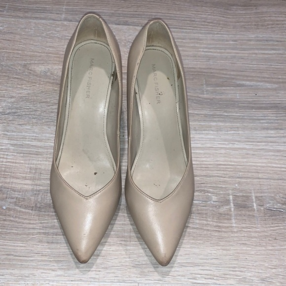 Nude heels‎